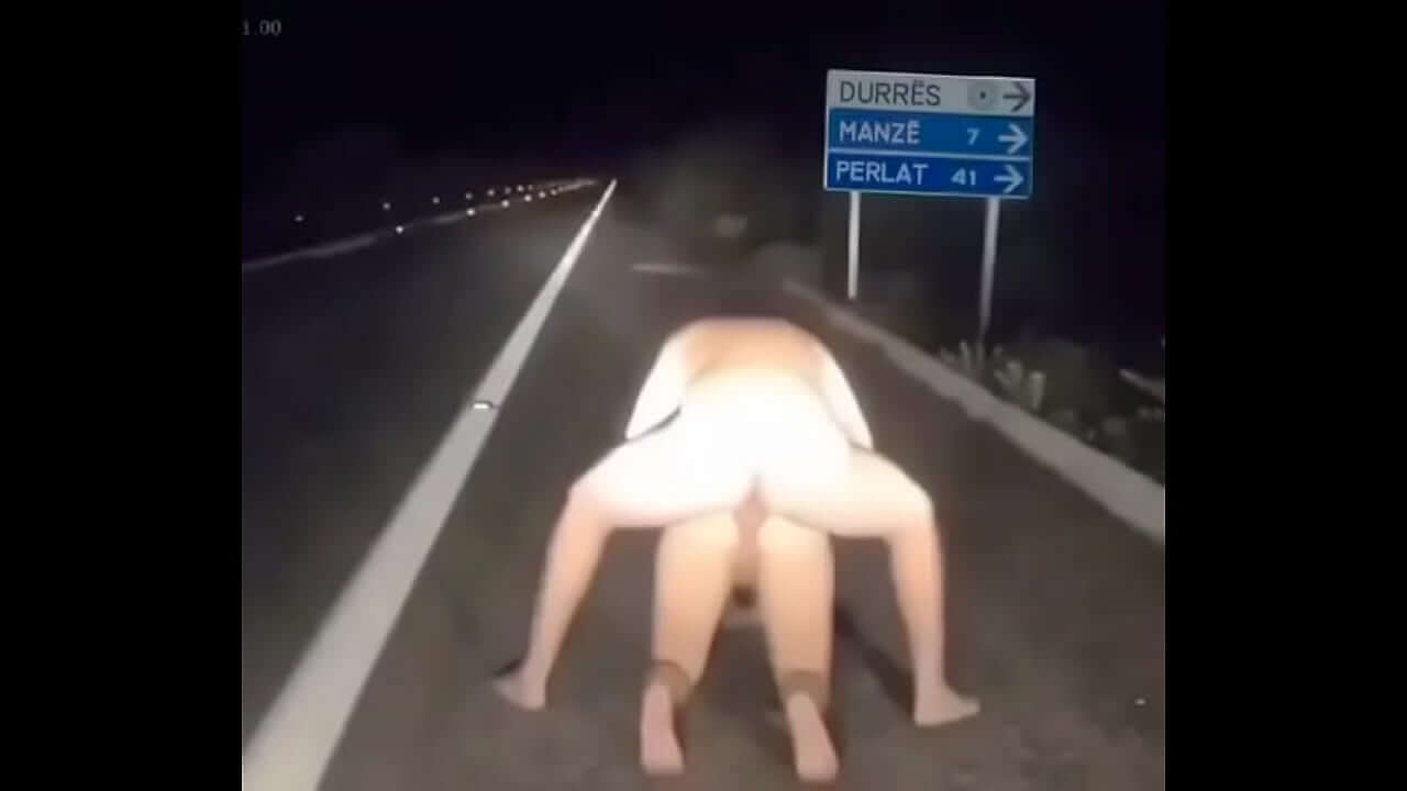 Qirje rruges per Durres - Porno Shqip në Shqiptarski.com